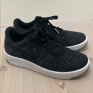 Nike Women’s Air Force 1 Flyknit Black 8.5M